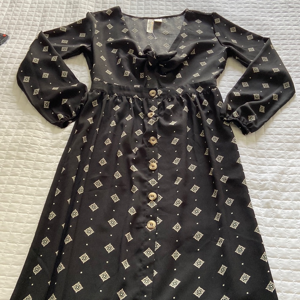 Mimi Chica Midi Dress with Keg hole detail